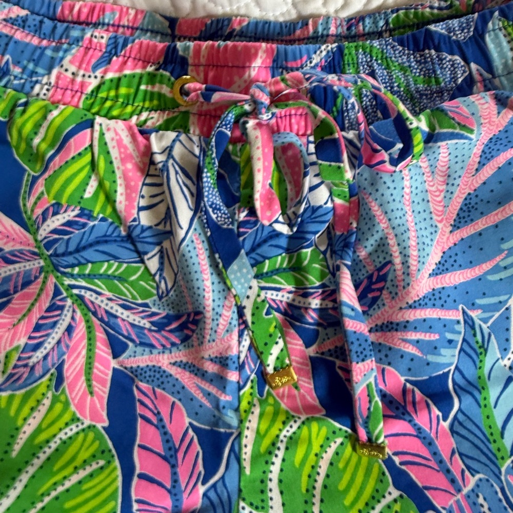 Lilly Pulitzer Blue and Pink High Waist Shorts Vibrant Tropical Print